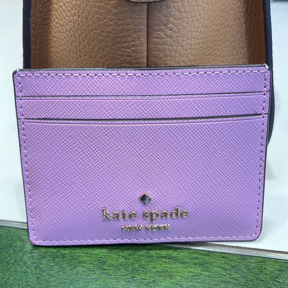 Kate Spade Madison Small Slim Card Holder
Barry Cream
NWT - Picture 13 of 16